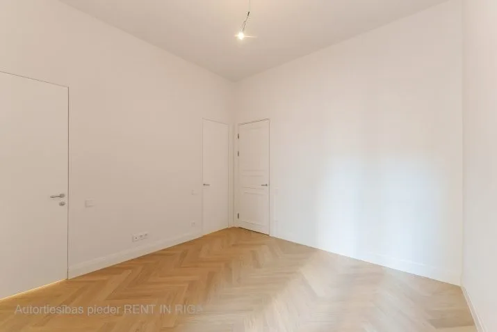 Raiņa bulvāris iela 27 11