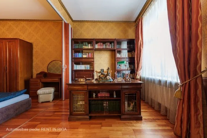 Pārdod dzīvokli, Skarņu iela 9, Rīga, Labais krasts, Centrs / 215 000 € 3