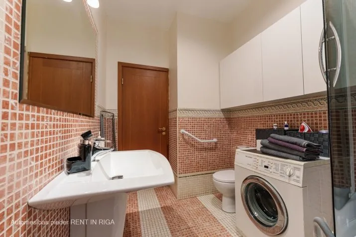 Pārdod dzīvokli, Skarņu iela 9, Rīga, Labais krasts, Centrs / 215 000 € 12