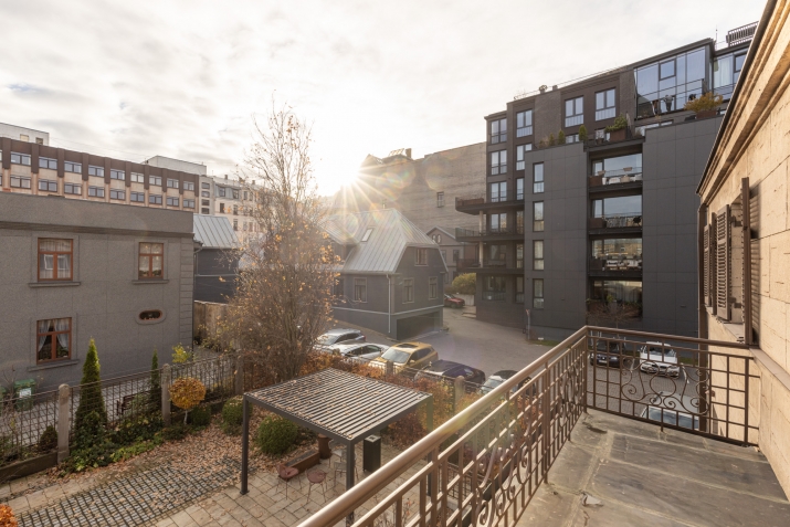 Pārdod māju, Emīla Melngaiļa iela 6, Rīga, Labais krasts, Centrs / 1 450 000 € 35