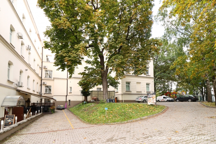 Firsa Sadovņikova iela 20 9