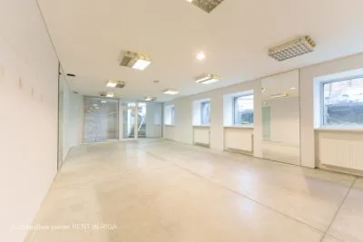 Izīrē tirdzniecības telpas, Baznīcas iela 31, Rīga, Centrs / 950 € 1