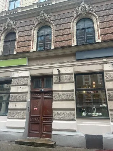 Izīrē dzīvokli, Alfrēda Kalniņa iela 4, Rīga, Labais krasts, Centrs / 700 € 1