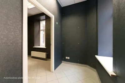 Izīrē biroju, Raina bulvaris iela 17, Rīga, Labais krasts, Centrs / 2 282 € 8