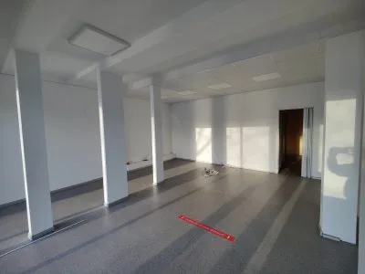 Izīrē tirdzniecības telpas, Latgales iela 425a, Rīga, Labais krasts, Ķengarags / 850 € 3