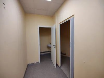 Izīrē tirdzniecības telpas, Latgales iela 425a, Rīga, Labais krasts, Ķengarags / 850 € 6