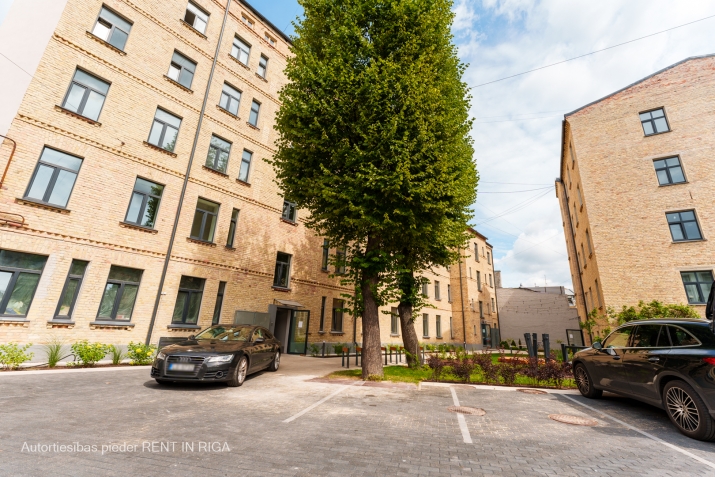 Izīrē dzīvokli, Stabu iela 87, Rīga, Labais krasts, Centrs / 590 € 15