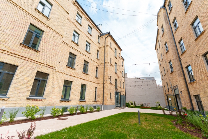 Izīrē dzīvokli, Stabu iela 87, Rīga, Labais krasts, Centrs / 590 € 16