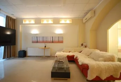 Izīrē dzīvokli, Klijānu iela 6, Rīga, Labais krasts, Centrs / 795 € 3