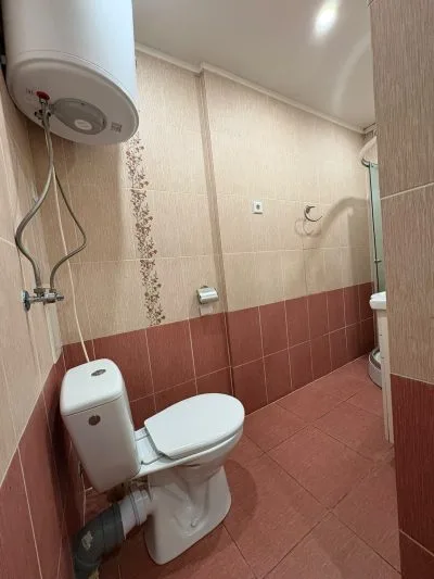 Izīrē dzīvokli, Ādmiņu iela 5, Rīga, Labais krasts, Centrs / 270 € 8