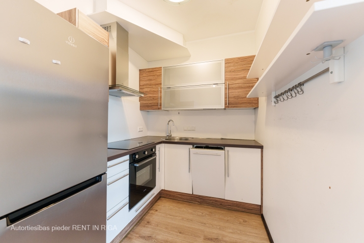 Pārdod dzīvokli, Miera iela 61, Rīga, Labais krasts, Centrs / 128 000 € 4