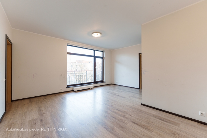 Pārdod dzīvokli, Miera iela 61, Rīga, Labais krasts, Centrs / 128 000 € 3