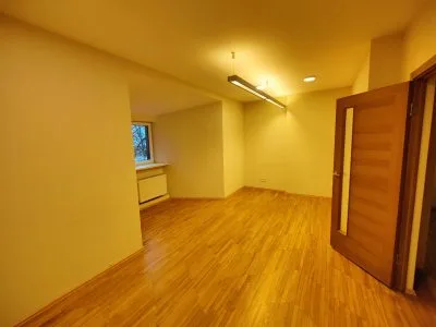 Izīrē biroju, Krūzes iela 5, Rīga, Šampēteris / 520 € 6