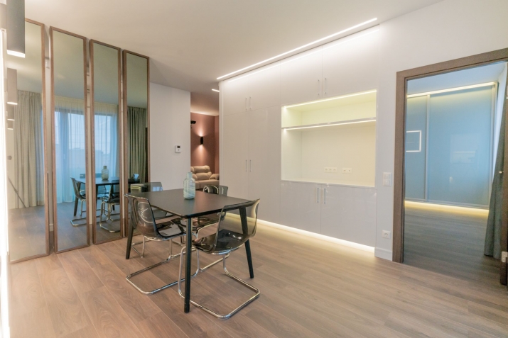Izīrē dzīvokli, Birznieka Upīša iela 13, Rīga, Labais krasts, Centrs / 850 € 4