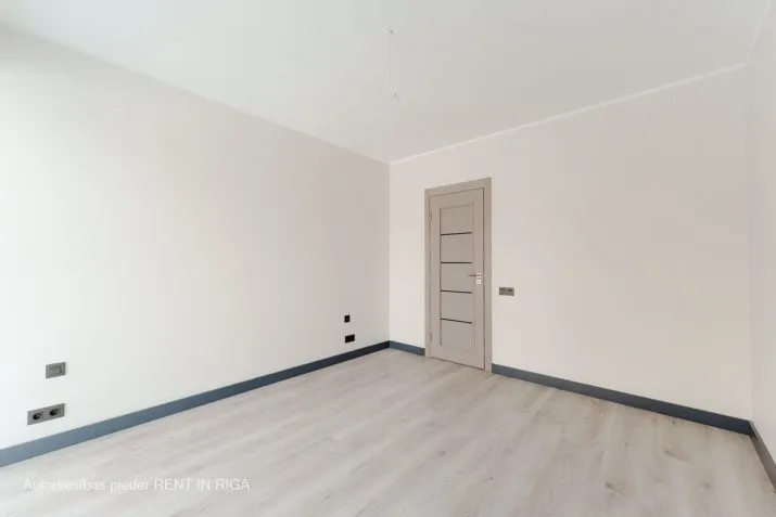 Mežmalas iela 10 19