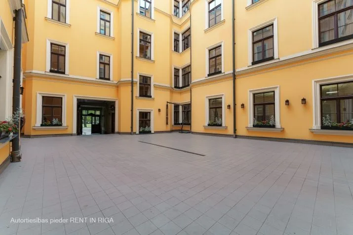 Pārdod dzīvokli, Elizabetes iela 3, Rīga, Labais krasts, Centrs / 1 475 000 € 35