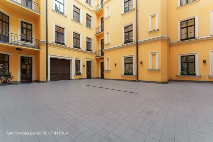 Pārdod dzīvokli, Elizabetes iela 3, Rīga, Labais krasts, Centrs / 1 475 000 € 36