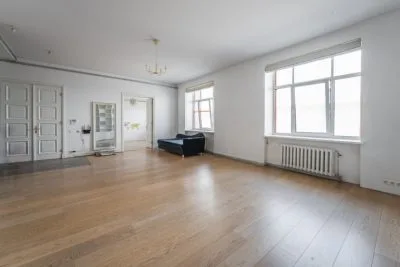Pārdod dzīvokli, Skolas iela 30, Rīga, Centrs / 305000 € 1