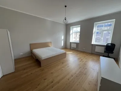 Izīrē dzīvokli, Barona iela 11, Rīga, Labais krasts, Centrs / 1 000 € 1
