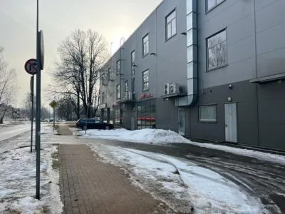 Izīrē tirdzniecības telpas, Anniņmuižas iela 17, Rīga, Kreisais krasts, Zolitūde / 285 € 7