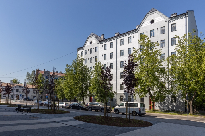 Pārdod dzīvokli, Augšiela iela 8, Rīga, Labais krasts, Centrs / 44 950 € 2