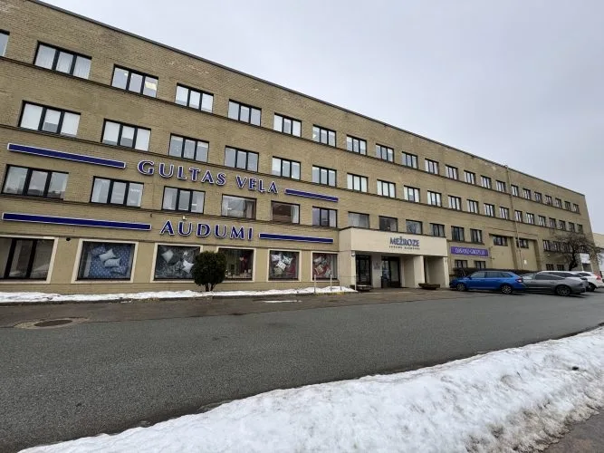 Izīrē noliktavu, Brīvības gatve iela 403C, Rīga, Kreisais krasts, Šampēteris / 1 443 € 12