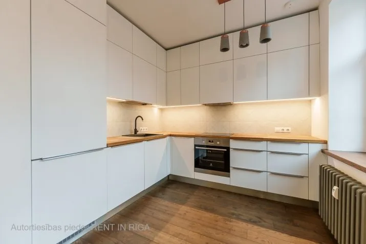 Izīrē dzīvokli, Aleksandra Čaka iela 36, Rīga, Labais krasts, Centrs / 900 € 4