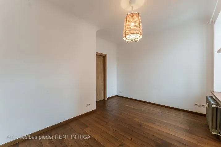 Izīrē dzīvokli, Aleksandra Čaka iela 36, Rīga, Labais krasts, Centrs / 900 € 12