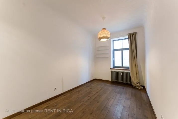 Izīrē dzīvokli, Aleksandra Čaka iela 36, Rīga, Labais krasts, Centrs / 900 € 10