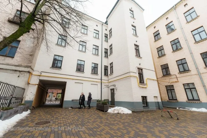 Izīrē dzīvokli, Aleksandra Čaka iela 36, Rīga, Labais krasts, Centrs / 900 € 27