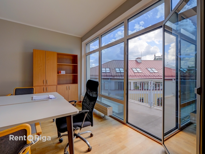 Аренда квартиры, Muitas улица 1, Rīga, Labais krasts, Centrs / 1 689 € 14