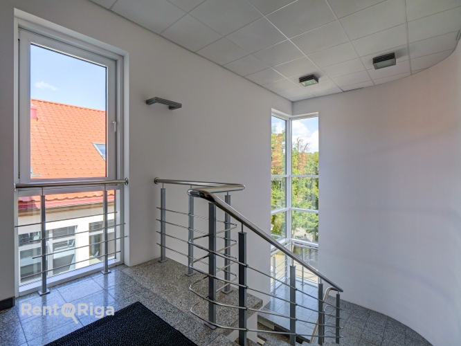 Аренда квартиры, Muitas улица 1, Rīga, Labais krasts, Centrs / 1 689 € 22