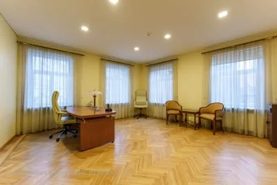 Izīrē tirdzniecības telpas, Doma laukums 1A, Rīga, Labais krasts, Vecrīga / 1 716 € 4