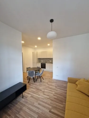 Izīrē dzīvokli, Skolas iela 13, Rīga, Centrs / 660 € 3