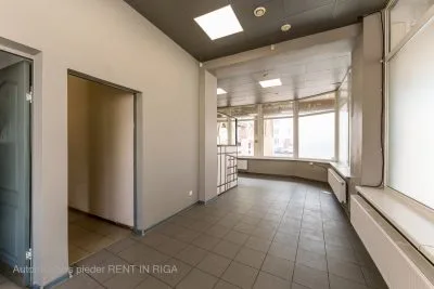 Izīrē tirdzniecības telpas, Jasmuižas iela 9b, Rīga, Labais krasts, Pļavnieki / 600 € 4