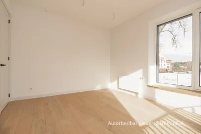Pārdod dzīvokli, Čiekuru iela 3, Rīga, Mežaparks / 283405 € 8