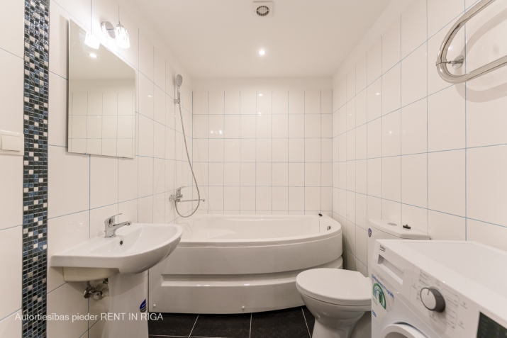Izīrē dzīvokli, Firsa Sadovņikova iela 31, Rīga, Labais krasts, Centrs / 330 € 8