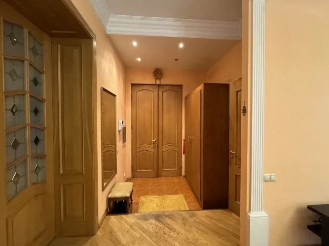 Izīrē dzīvokli, Alfrēda Kalniņa iela 4, Rīga, Labais krasts, Centrs / 750 € 15