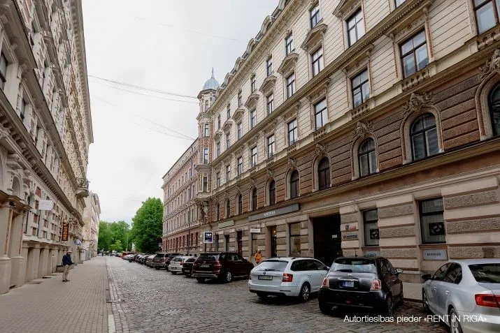 Alfrēda Kalniņa iela 4 1