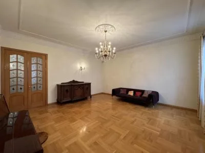 Izīrē dzīvokli, Alfrēda Kalniņa iela 4, Rīga, Labais krasts, Centrs / 750 € 11