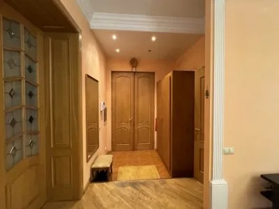 Izīrē dzīvokli, Alfrēda Kalniņa iela 4, Rīga, Labais krasts, Centrs / 750 € 15