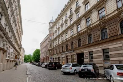 Izīrē dzīvokli, Alfrēda Kalniņa iela 4, Rīga, Labais krasts, Centrs / 750 € 1
