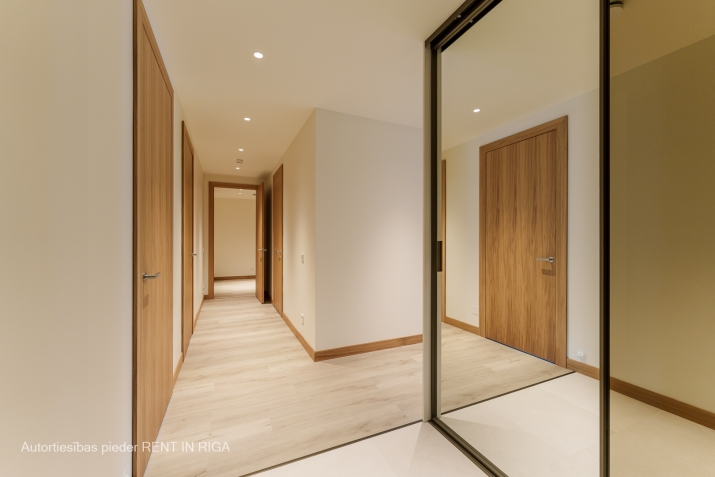 Izīrē dzīvokli, Vilandes iela 11, Rīga, Labais krasts, Centrs / 3 600 € 29