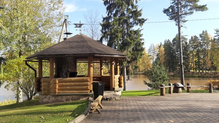 Trīssaliņas iela x 18