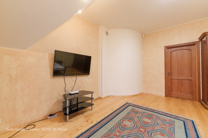 Аренда дома, Akmeņu улица 7a, Rīga, Labais krasts, Berģi / 1 650 € 30