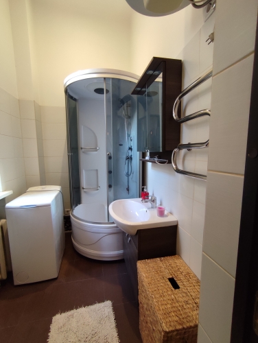 Izīrē dzīvokli, Krišjāņa Valdemāra iela 11, Rīga, Labais krasts, Centrs / 550 € 19