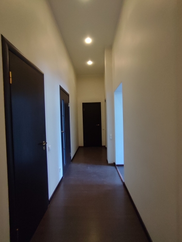 Izīrē dzīvokli, Krišjāņa Valdemāra iela 11, Rīga, Labais krasts, Centrs / 550 € 24