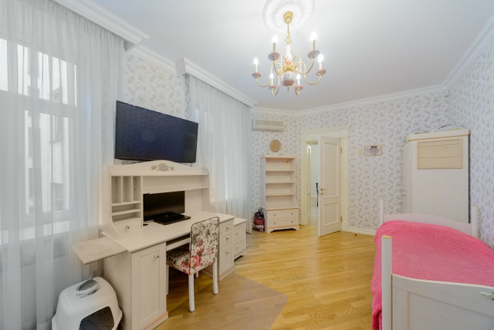 Pārdod dzīvokli, Dzirnavu iela 70, Rīga, Labais krasts, Centrs / 262 000 € 14