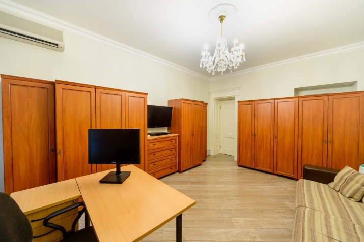 Pārdod dzīvokli, Dzirnavu iela 70, Rīga, Labais krasts, Centrs / 262 000 € 19