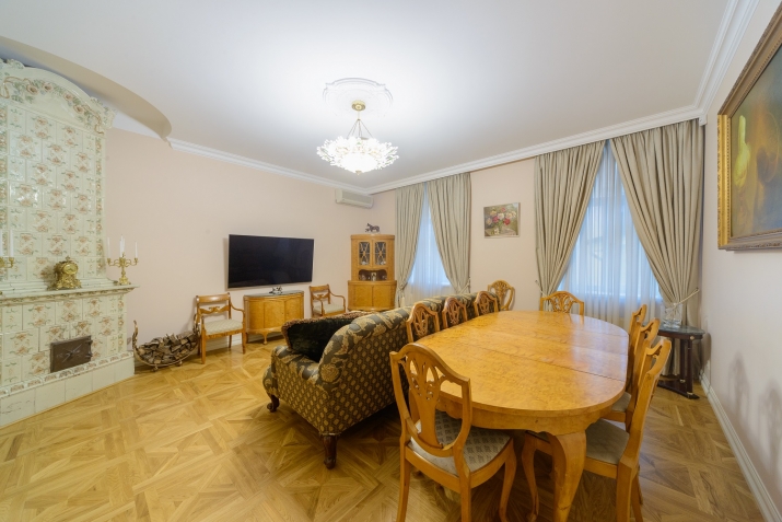 Pārdod dzīvokli, Dzirnavu iela 70, Rīga, Labais krasts, Centrs / 262 000 € 9